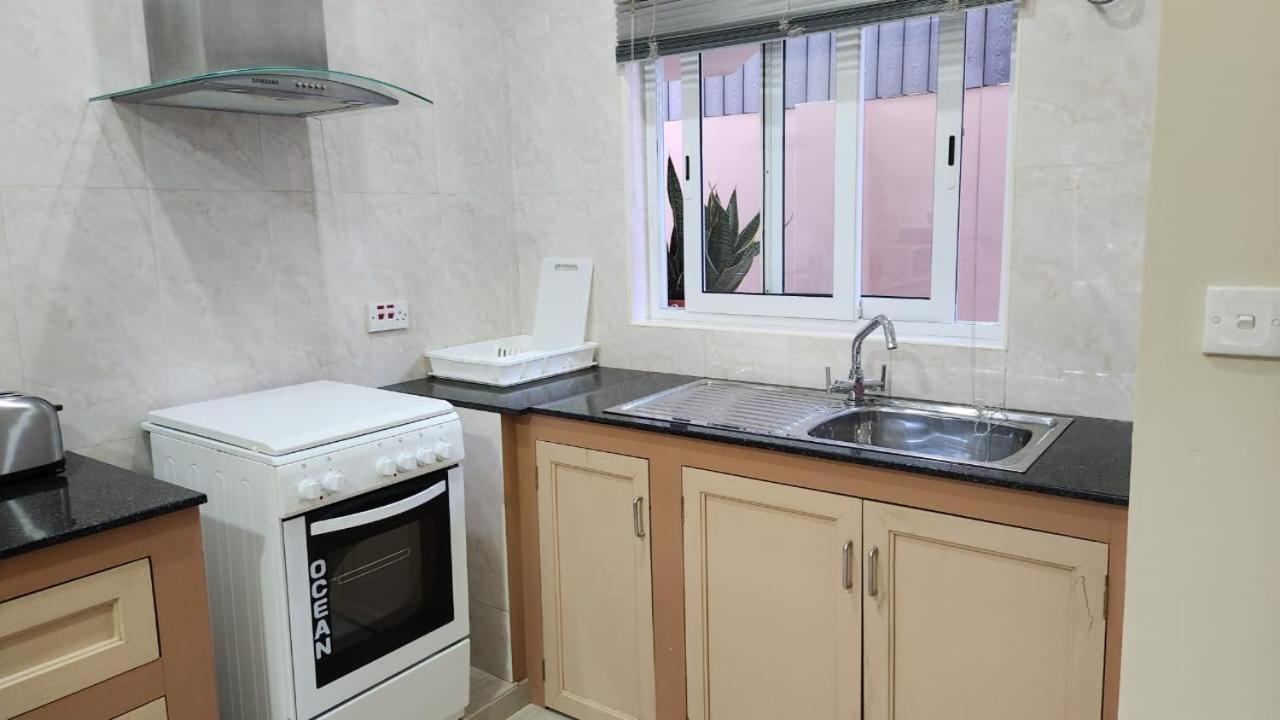 Green Self-Catering Apartment Beau Vallon  Extérieur photo
