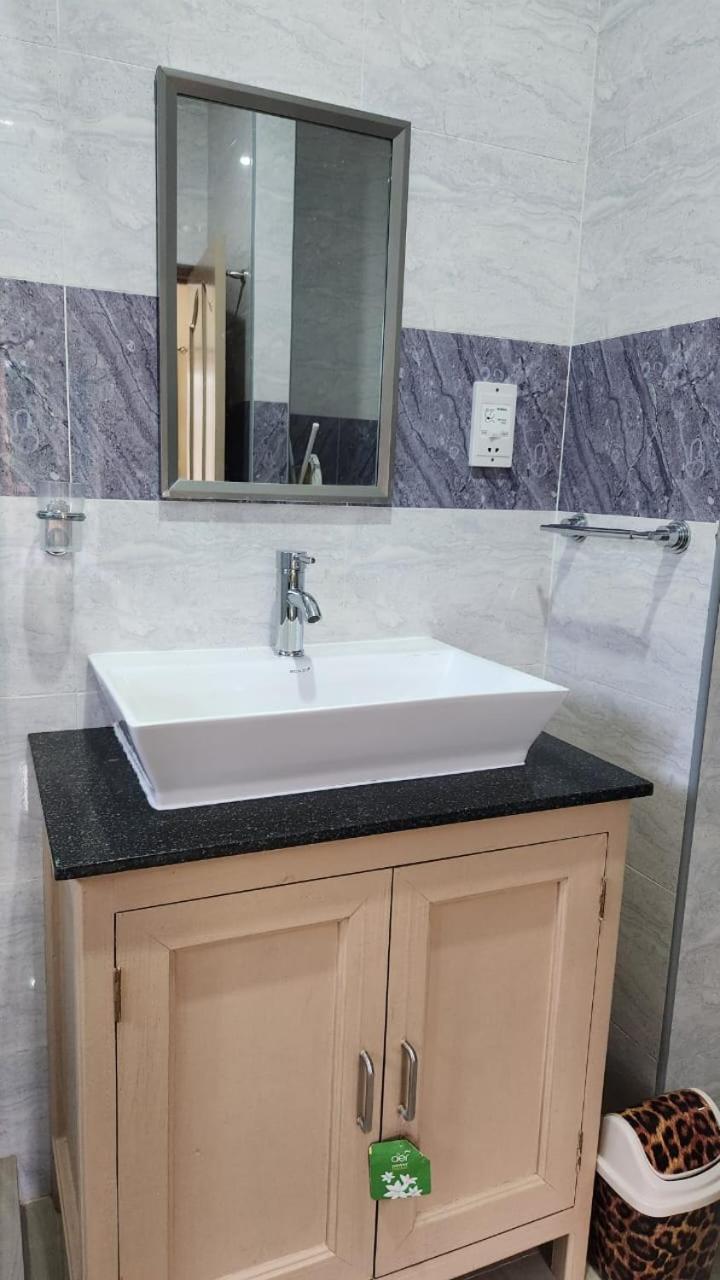 Green Self-Catering Apartment Beau Vallon  Extérieur photo