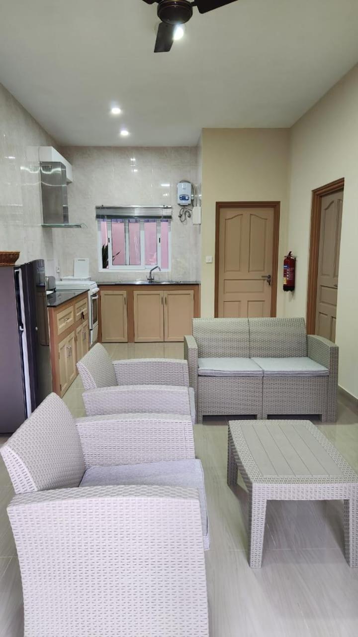 Green Self-Catering Apartment Beau Vallon  Extérieur photo
